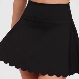 Elegant Black Scalloped Hem Skirt